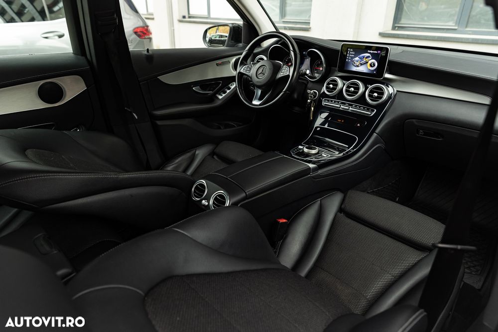 Mercedes-Benz GLC - 21