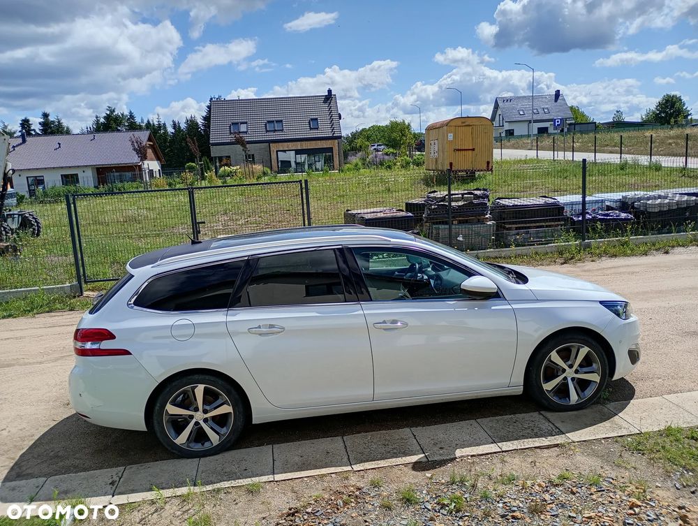 Peugeot 308 1.2 PureTech Allure S&S - 4