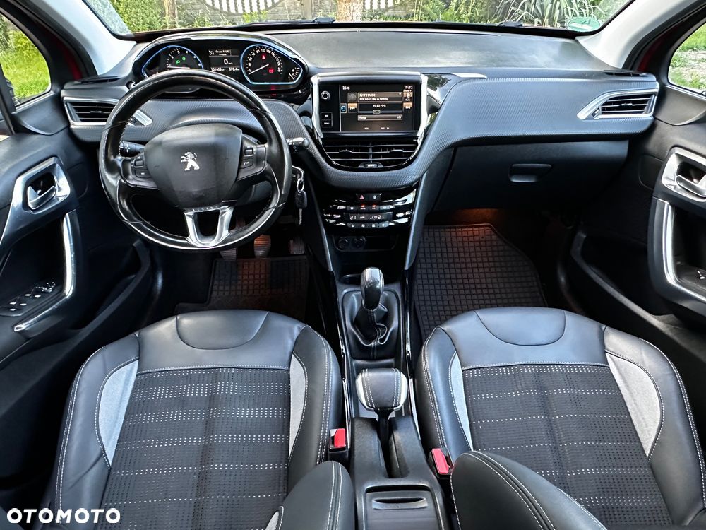 Peugeot 2008 PureTech 82 Allure - 33