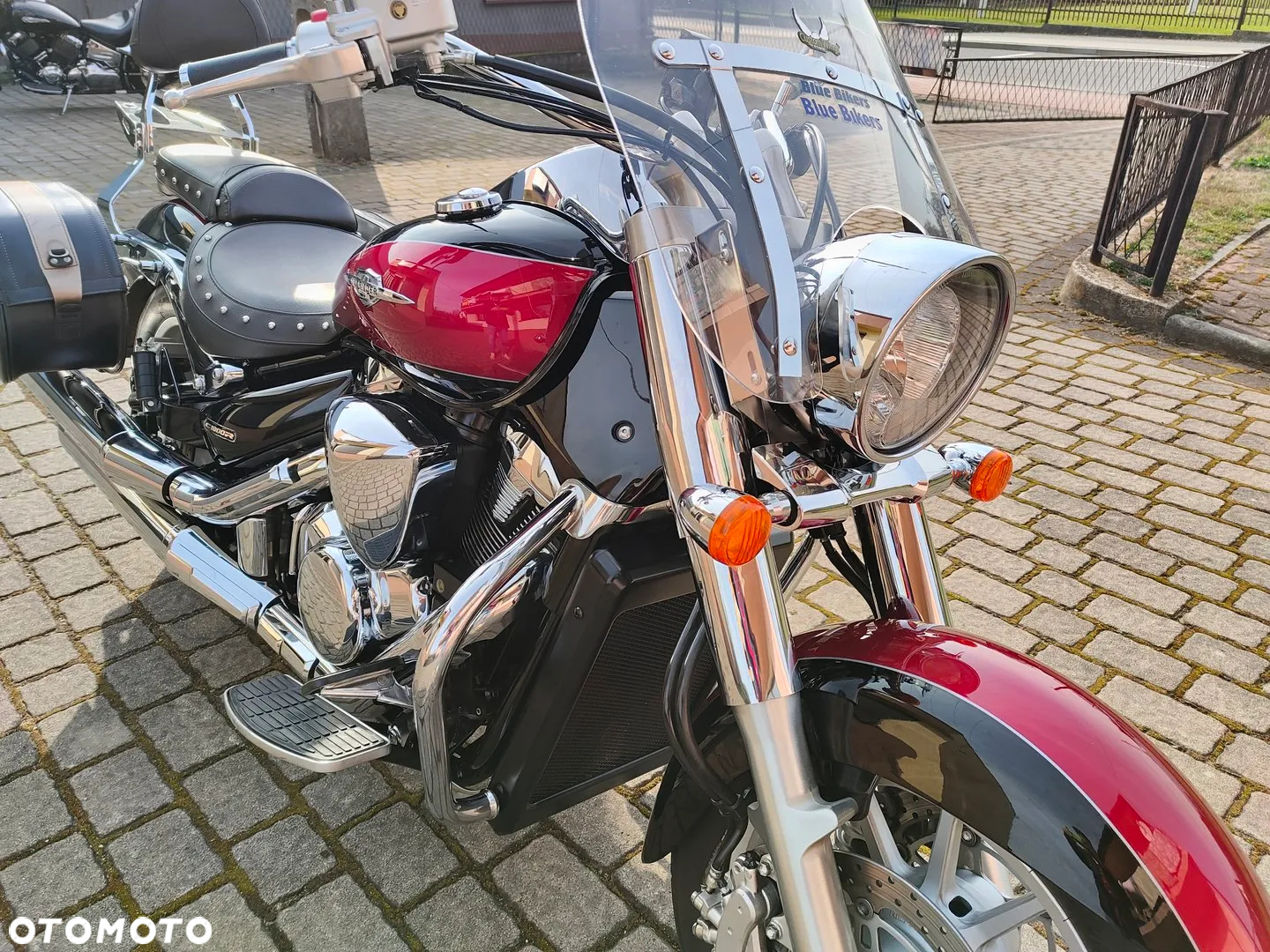 Suzuki Intruder - 3