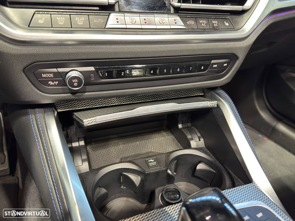 BMW 420 d Desportiva M Auto - 33