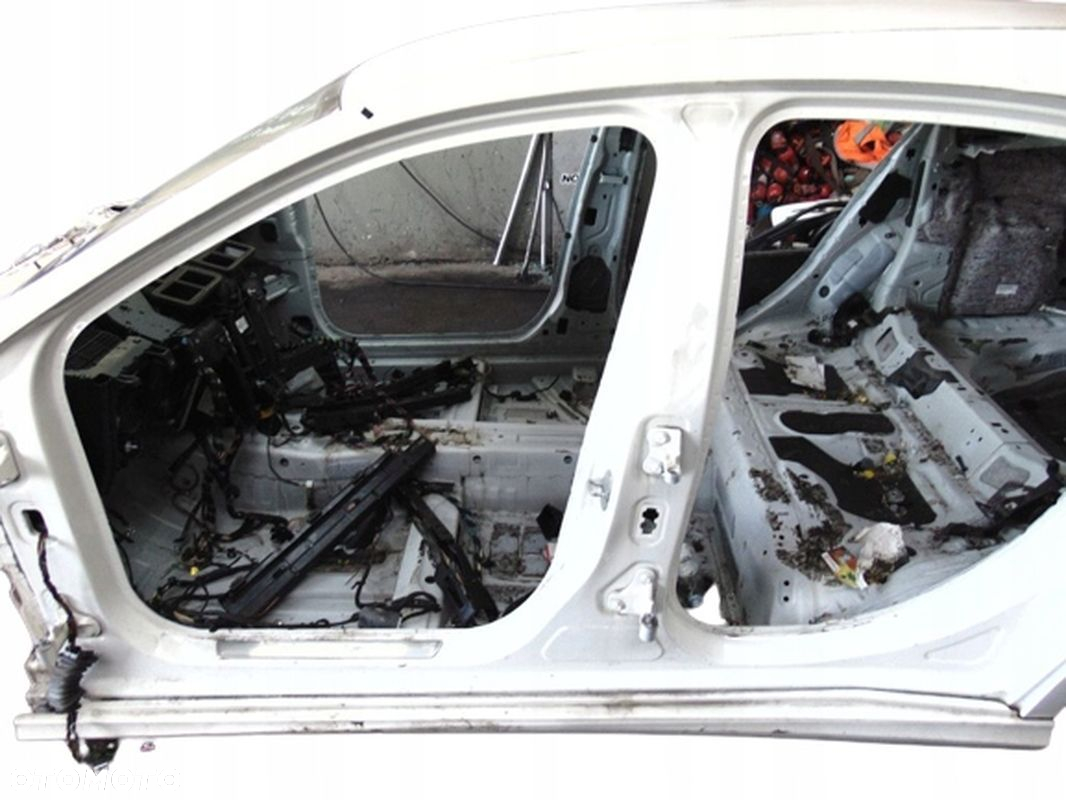 PRÓG LEWY SŁUPEK ŚRODKOWY MERCEDES A KLASA W176 KOLOR 650 - 6