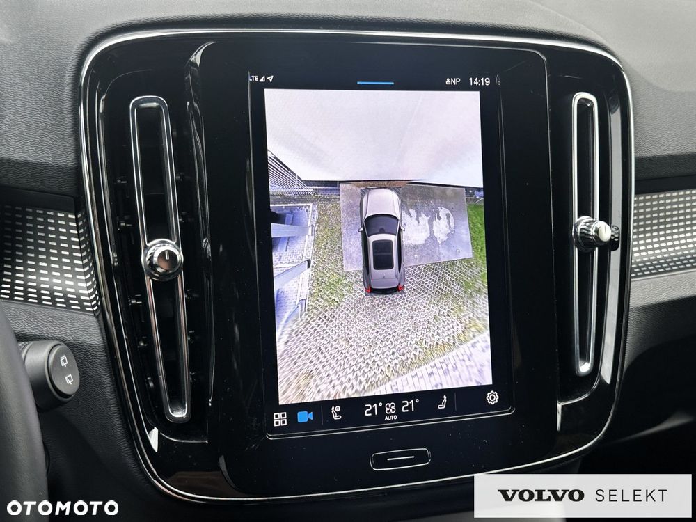 Volvo XC 40 - 25