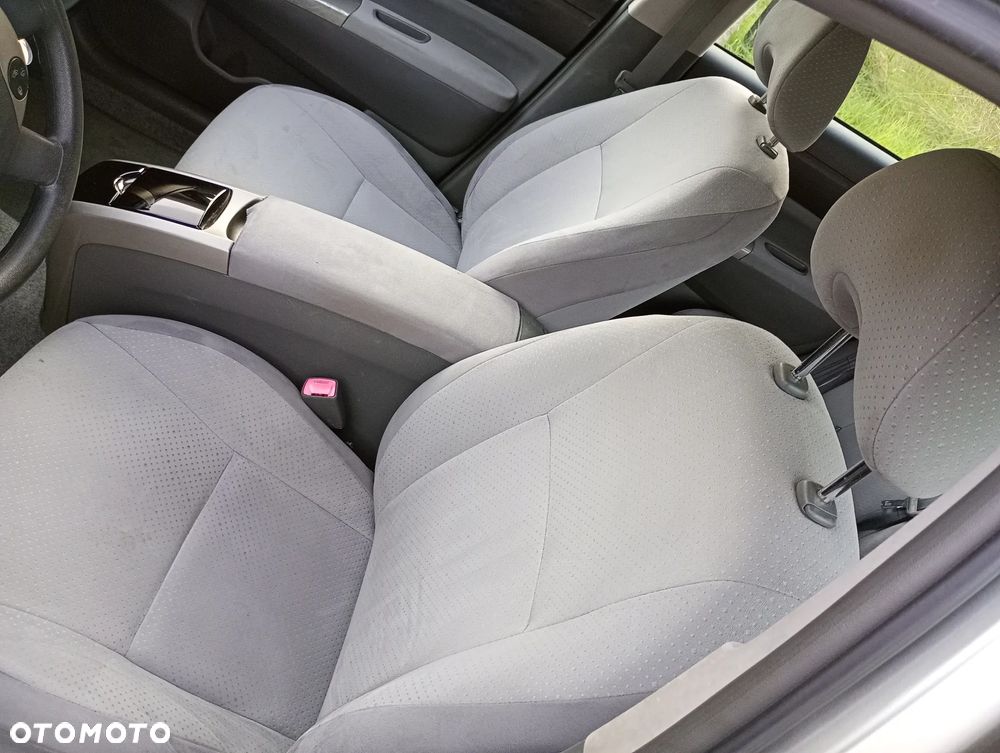 Toyota Prius 1.5 VVT-i Prestige - 10