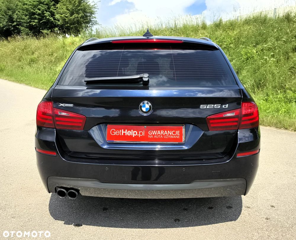 BMW Seria 5 525d xDrive - 13