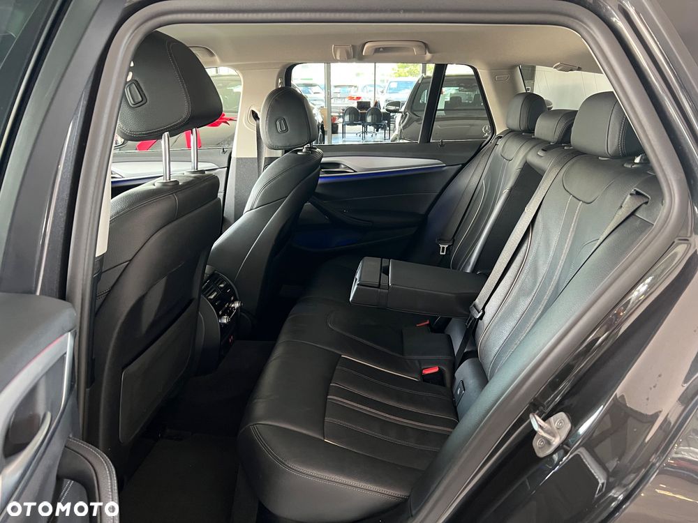 BMW Seria 5 520d xDrive mHEV Luxury Line sport - 37