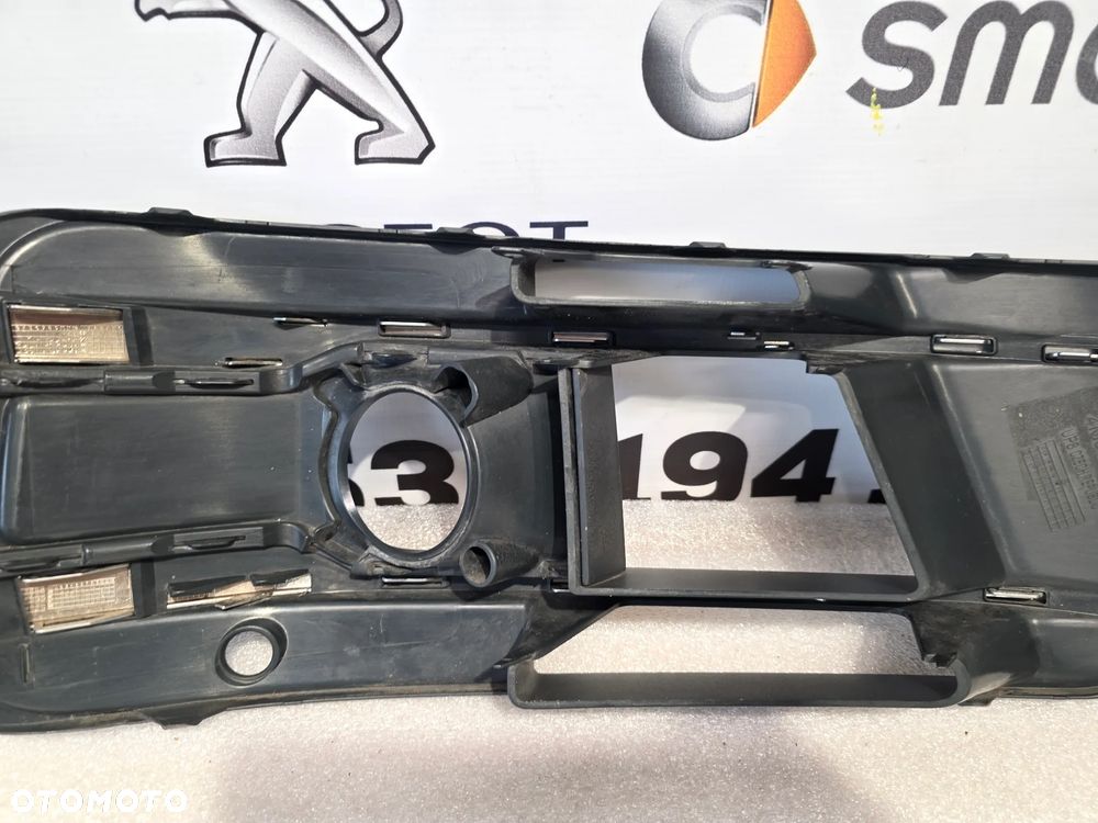AUDI Q7 4M0 II 14- LEWA KRATKA BOCZNA ZDERZAKA PRZEDNIEGO PRZÓD NR 4M0807681S NR AUKCJI KB13 - 9