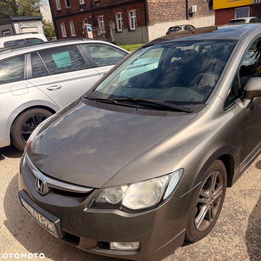 Honda Civic 1.8 Executive - 3