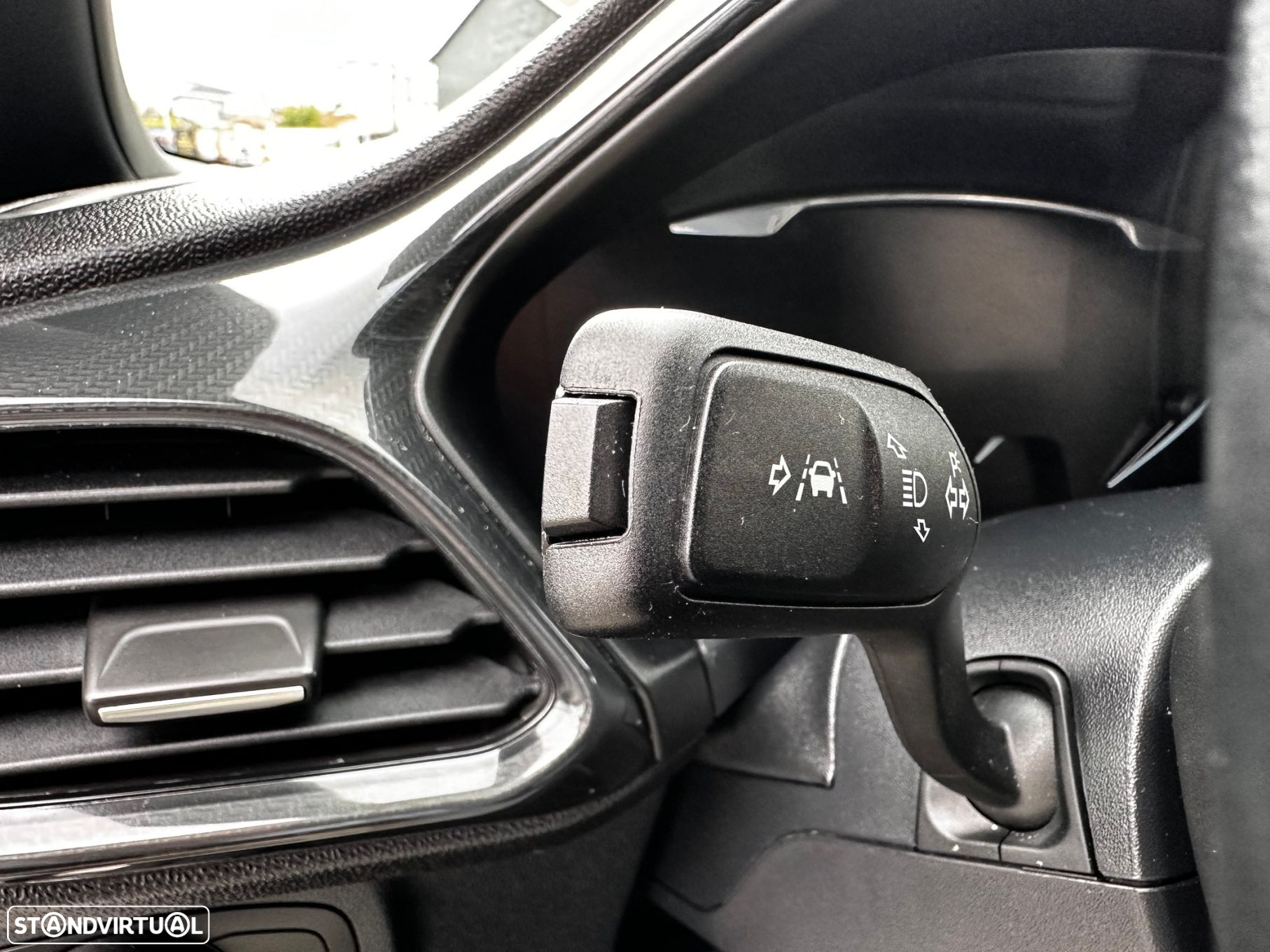 Ford Fiesta 1.0 EcoBoost Active+ - 28