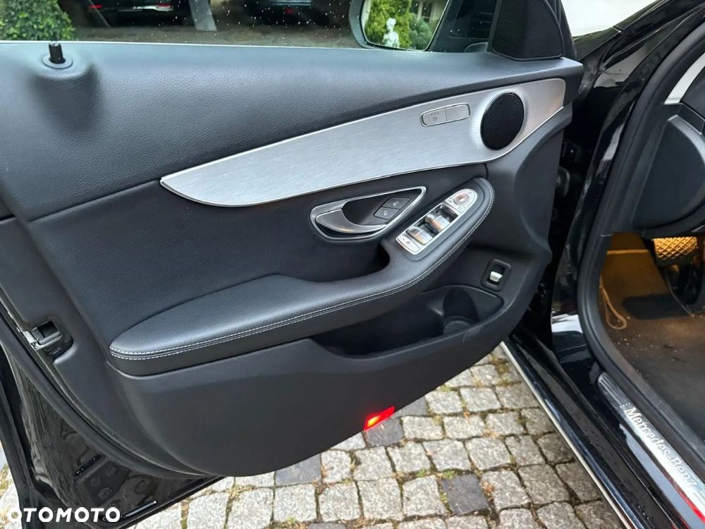 Mercedes-Benz Klasa C 200 4-Matic 7G-TRONIC - 4