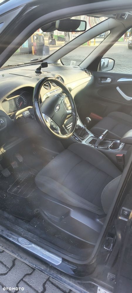 Ford Galaxy - 2