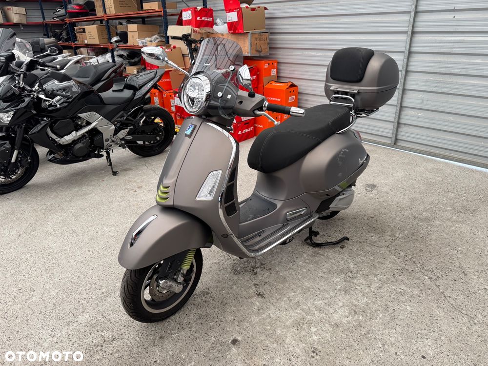 Vespa GTS - 3