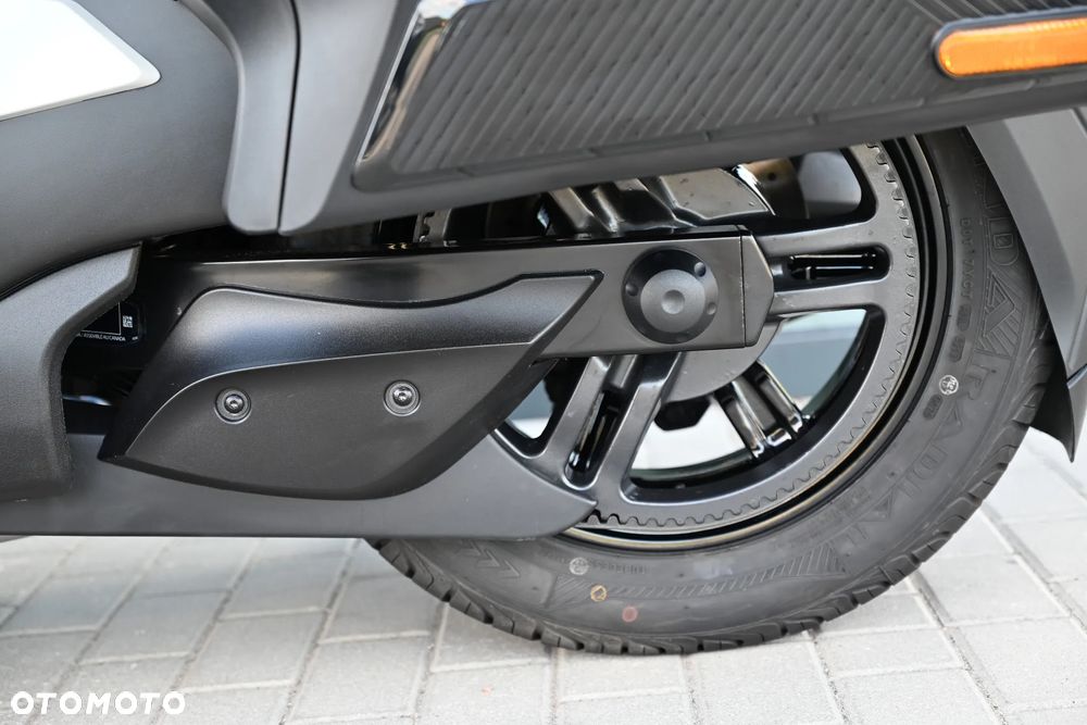 Can-Am Spyder - 22