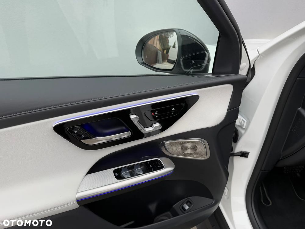 Mercedes-Benz GLC - 25