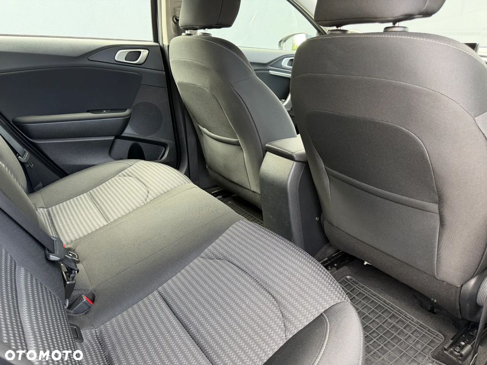 Kia Ceed 1.5 T-GDI M DCT - 25