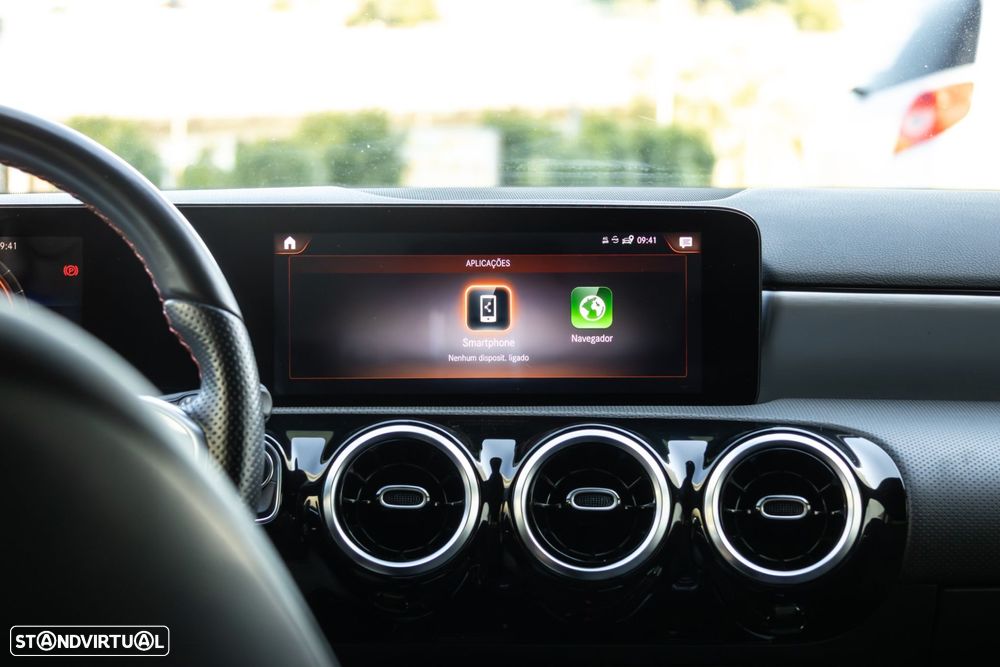Mercedes-Benz A 250 e AMG Line - 35