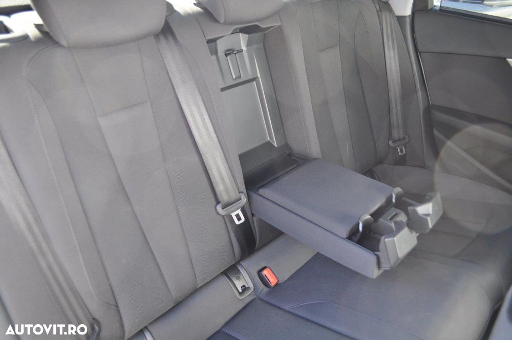 Audi A4 40 TDI S tronic S line - 22