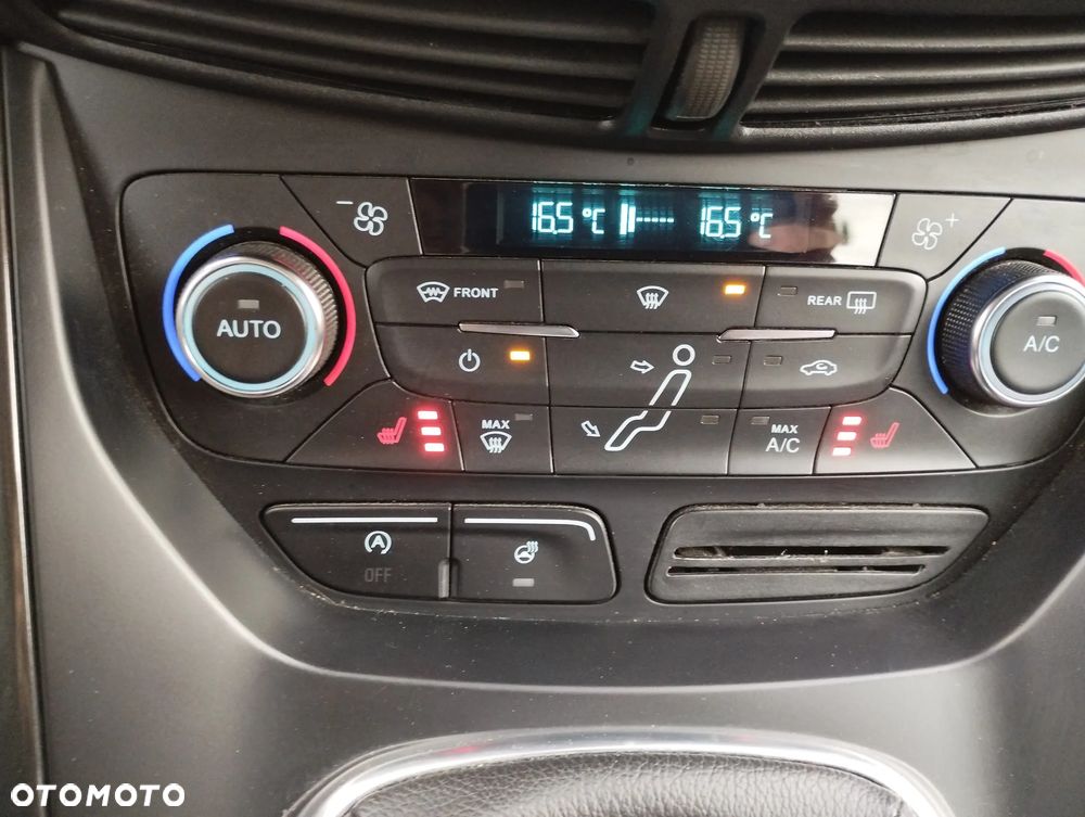 Ford C-MAX 2.0 TDCi Start-Stop-System Titanium - 24