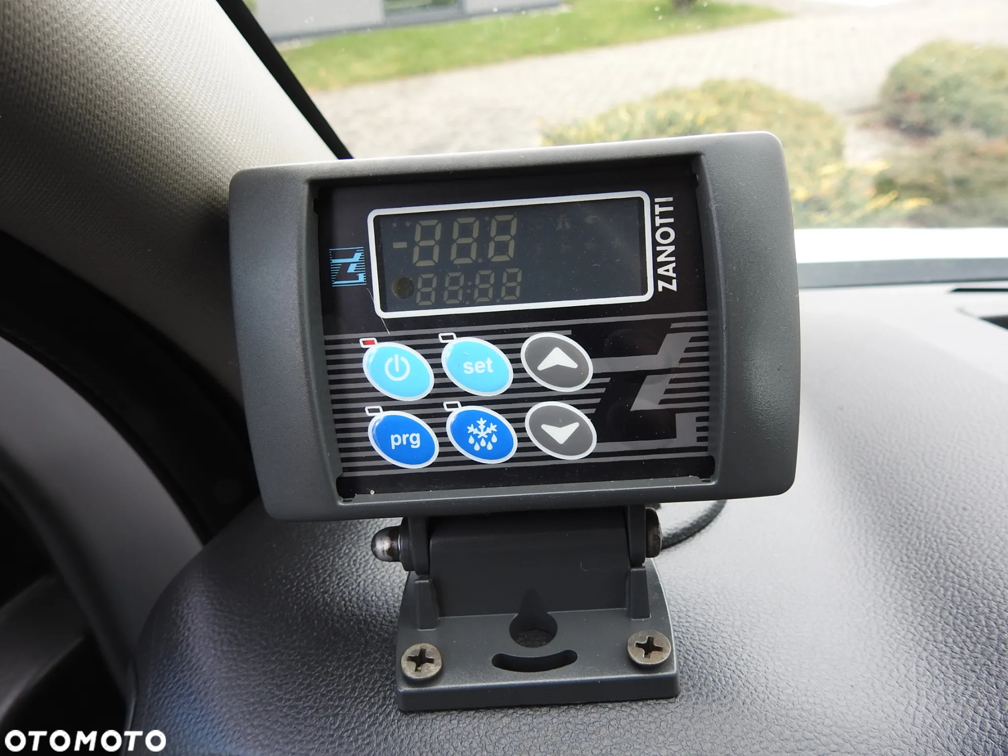 Renault MASTER  CHŁODNIA KONTENER 0*C LEDY KLIMATYZACJA 145KM [ 405777 ] - 30
