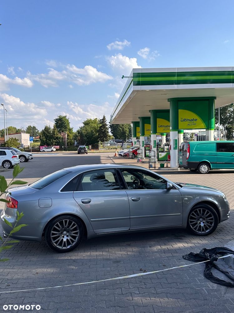 Audi A4 Limousine 2.0T FSI Quattro - 3