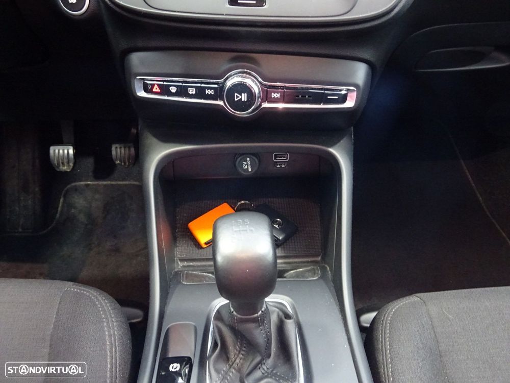 Volvo XC 40 2.0 D3 Momentum - 12