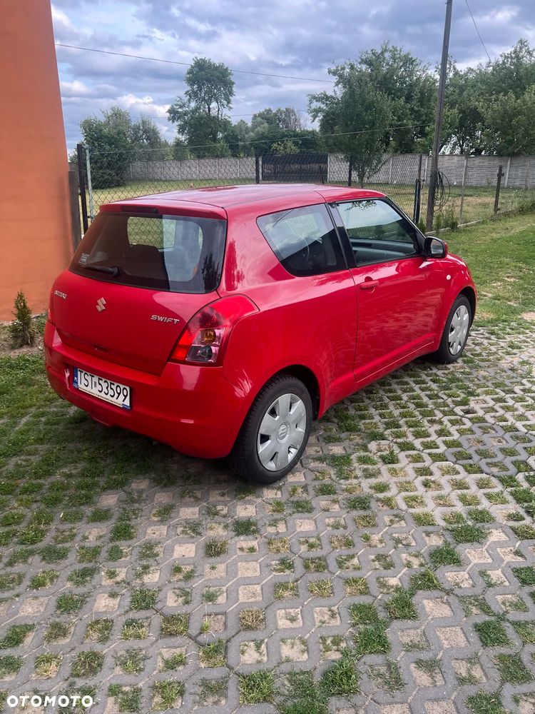 Suzuki Swift 1.3 Club - 5