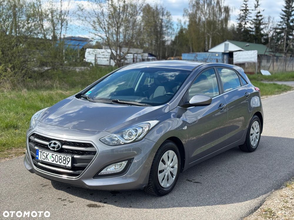 Hyundai i30 blue 1.4 - 2