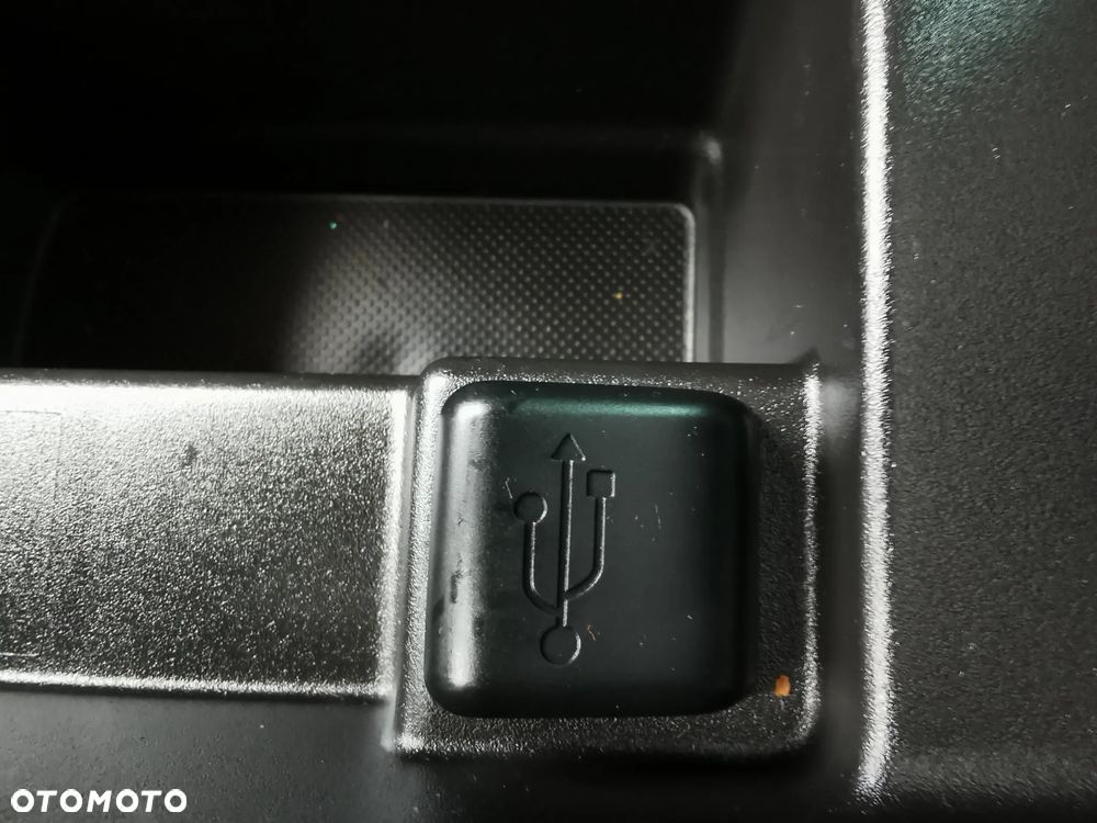 Peugeot 308 SW e-HDi FAP 110 Stop&Start Family - 19