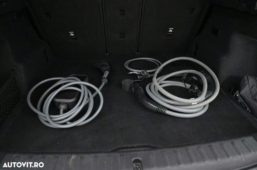 BMW iX1 xDrive30 M Sportpaket - 20