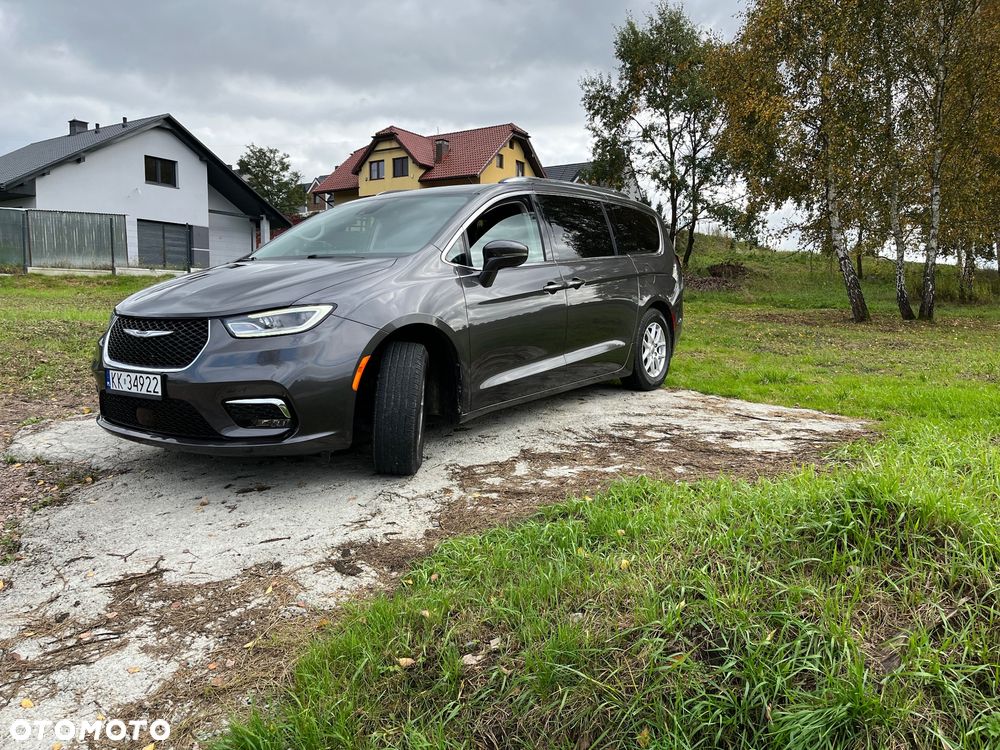 Chrysler Pacifica - 10