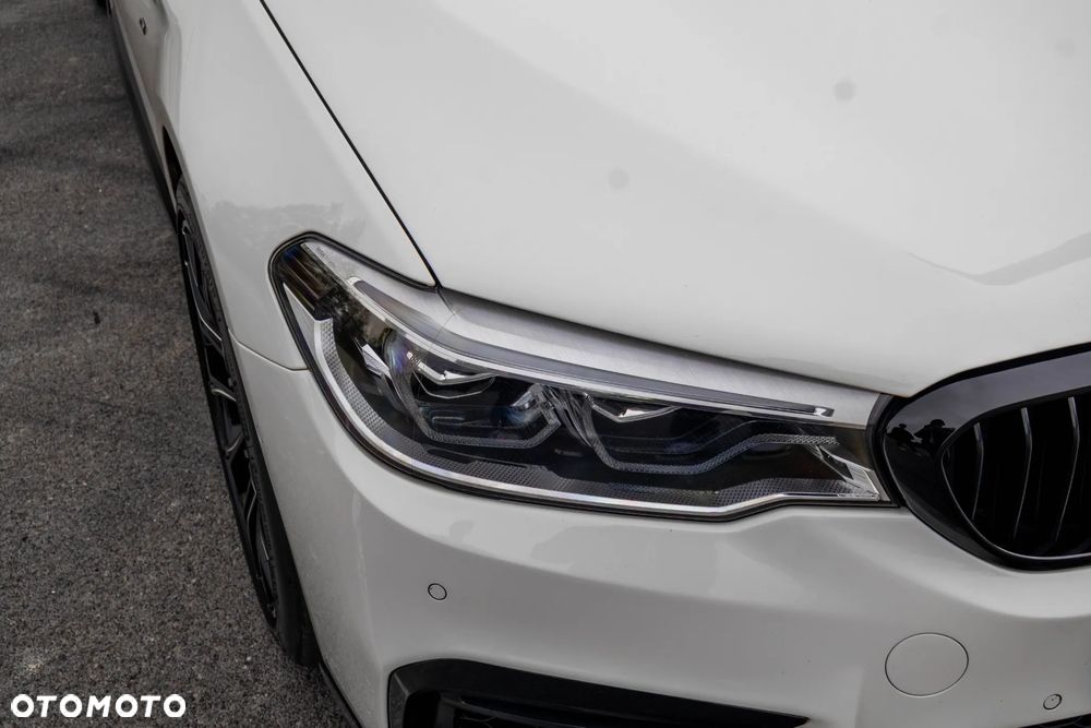 BMW Seria 5 520d xDrive - 9