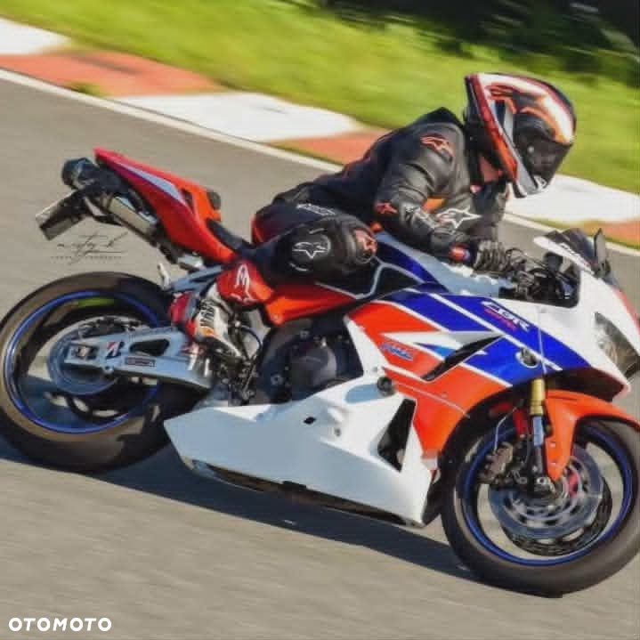 Honda CBR - 11