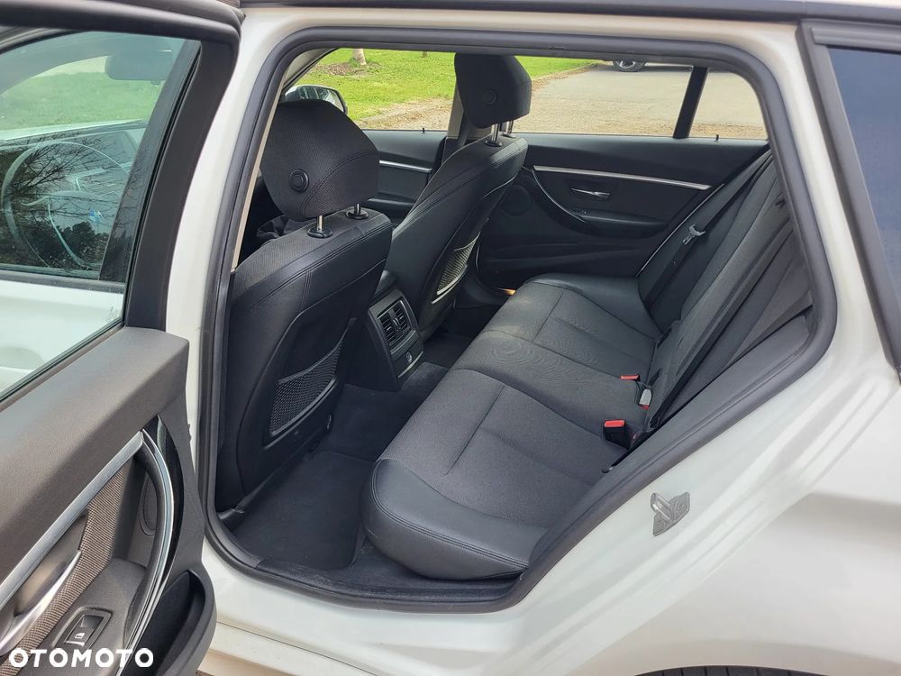 BMW Seria 3 320i GPF Sport Line - 11