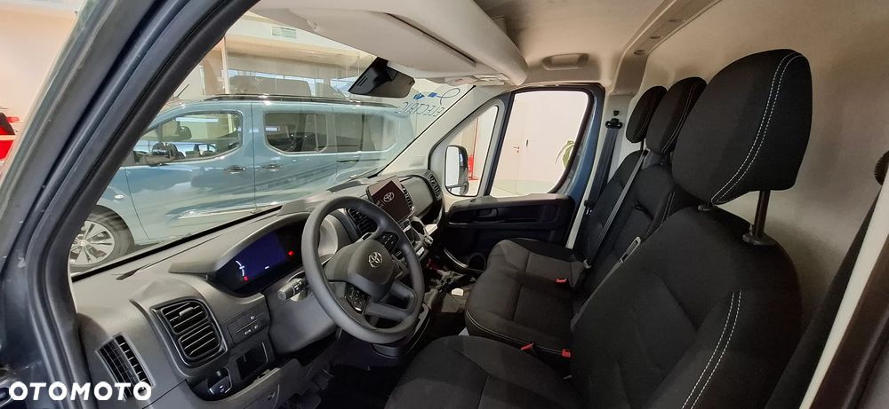 Toyota Proace MAX - 9