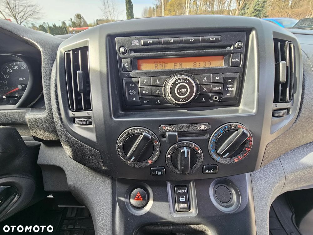 Nissan NV200 - 11