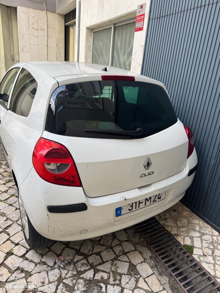 Renault Clio 1.5 dCi Pack - 8