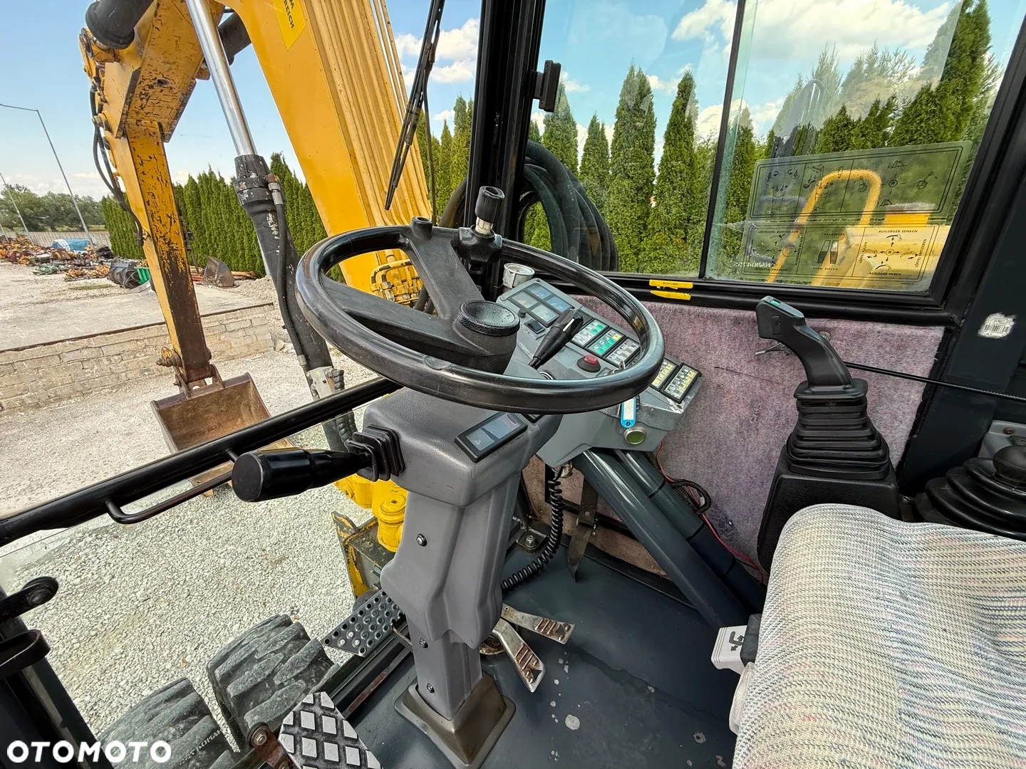 Kramer 812 KOPARKA KOŁOWA/ 12 TON / DWIE OSIE SKRĘTNE / MAŁE GABARYTY / BARDZO ZWROTNA / ZADBANA Z NIEMIEC / 70 75 80 90 100 110 / 308 310 / TEREX TW - 13