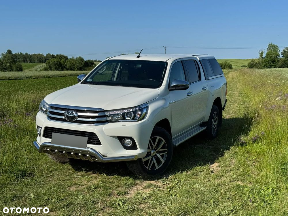 Toyota Hilux 2.4 D-4D Double Cab SR5 4x4