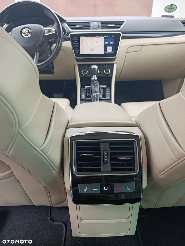Skoda Superb 2.0 TDI 4x4 L&K DSG - 7