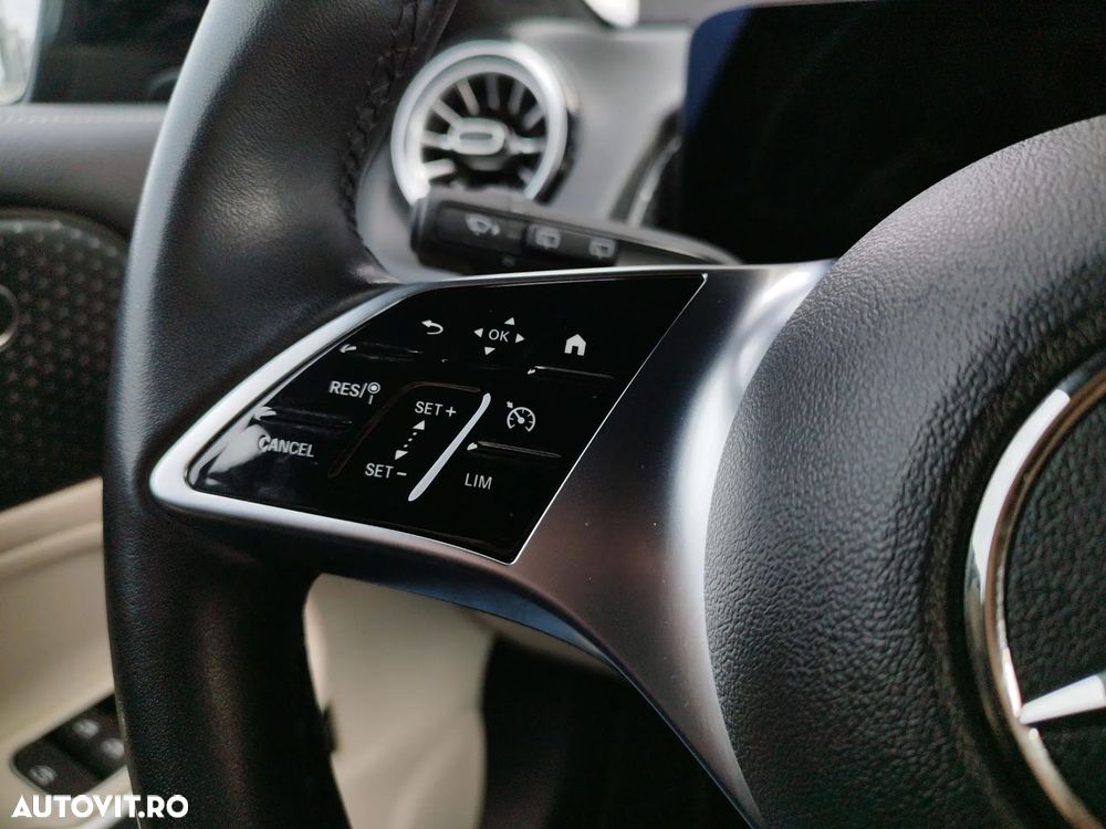 Mercedes-Benz GLB - 21