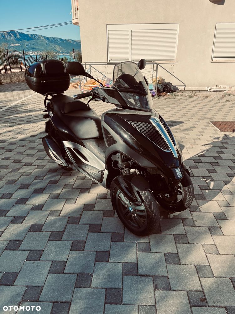 Piaggio MP-3 - 7