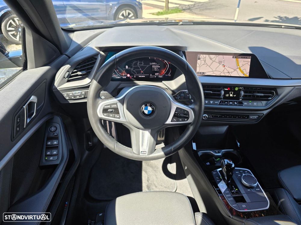 BMW 116 d Pack Desportivo M Auto - 24