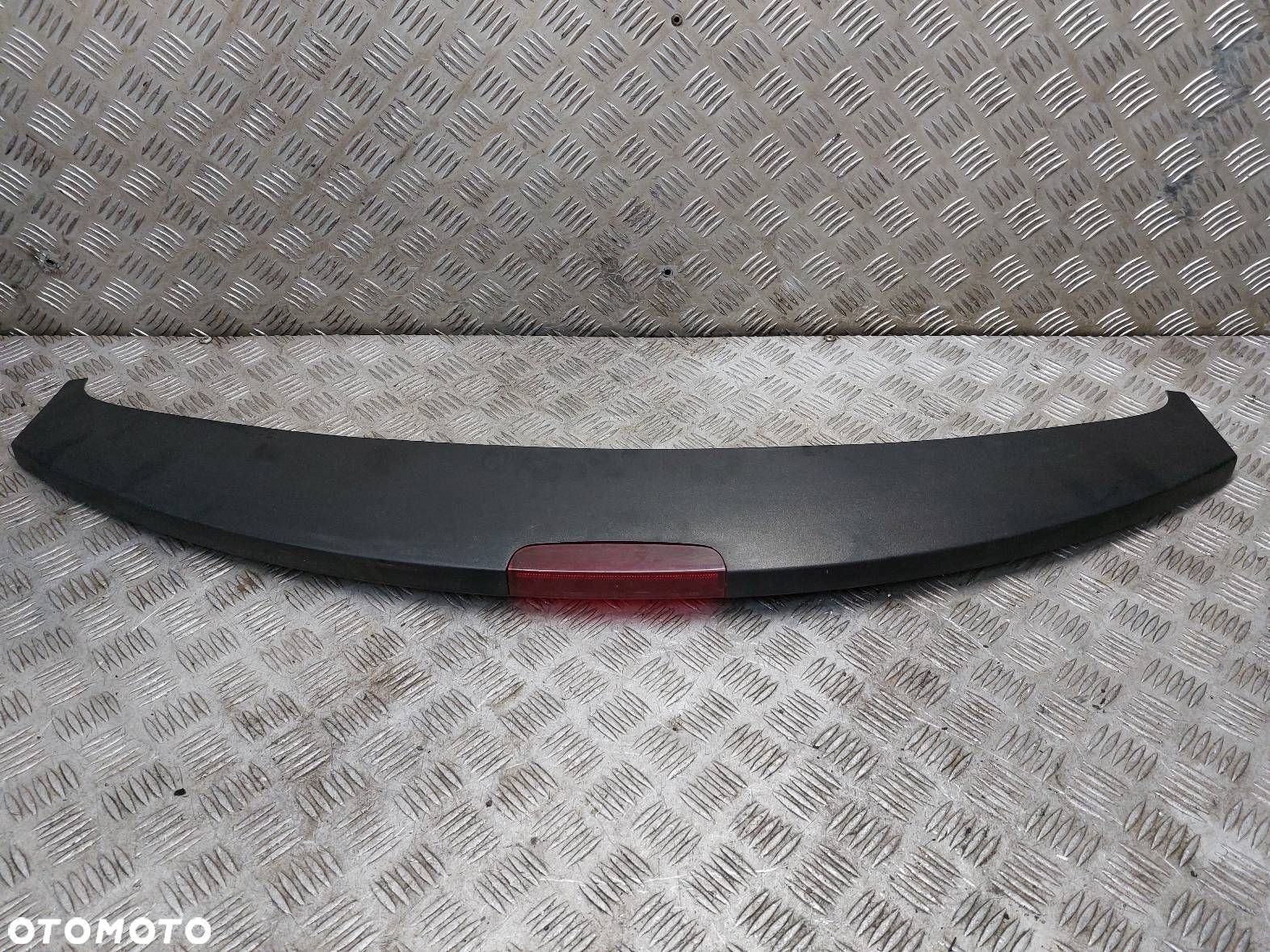 LOTKA SPOILER STOPKA TRZECIE ŚWIATŁO STOP CHRYSLER  PACIFICA I - 1