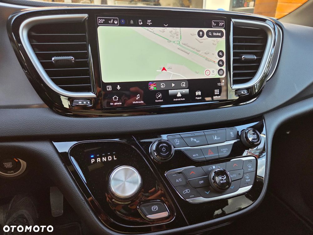 Chrysler Pacifica - 18