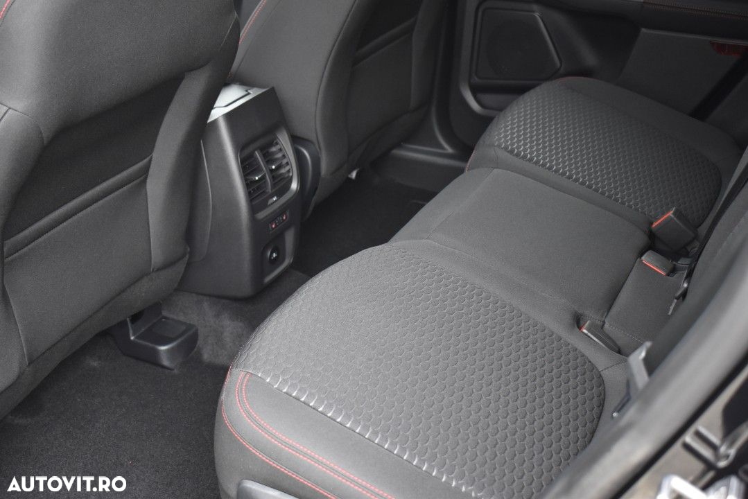 Ford Kuga 2.5 Duratec FWD FHEV ST-Line - 11