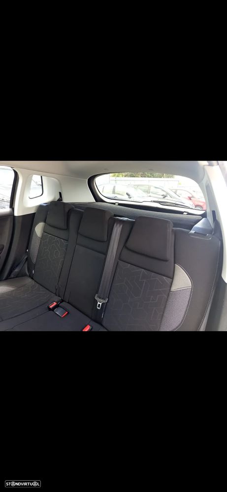 Peugeot 2008 1.6 BlueHDi Style - 22