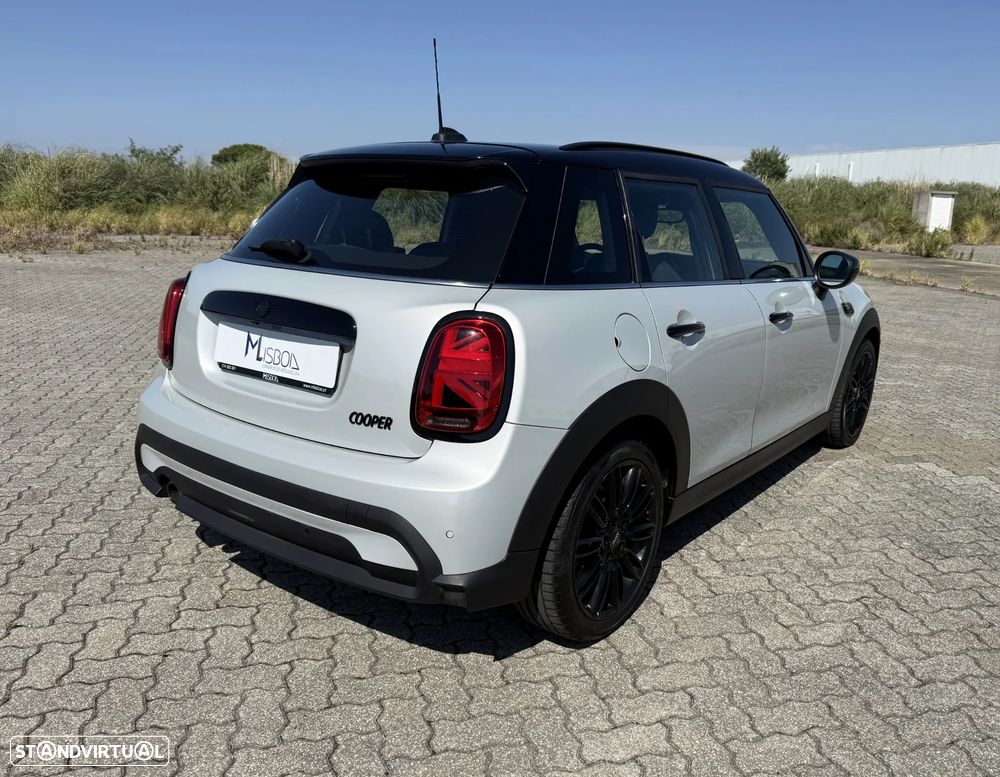 MINI 5 Portas Cooper Premium Plus JCW Auto - 6