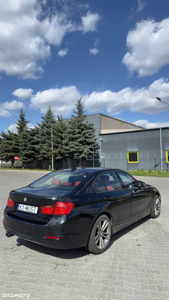 BMW Seria 3 328i xDrive Sport-Aut Sport Line - 12