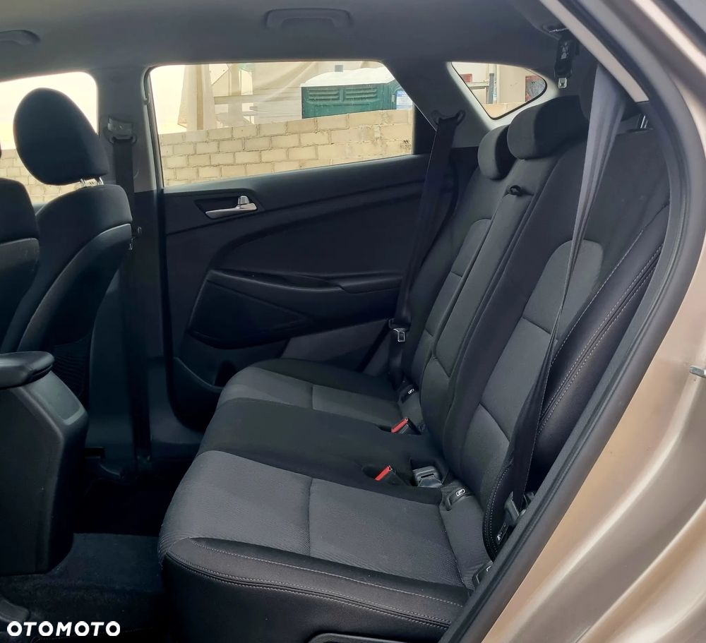 Hyundai Tucson 1.6 GDi Comfort 2WD - 26