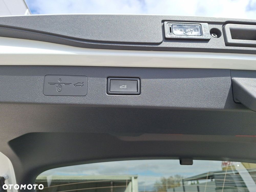 Volkswagen T-Roc - 39